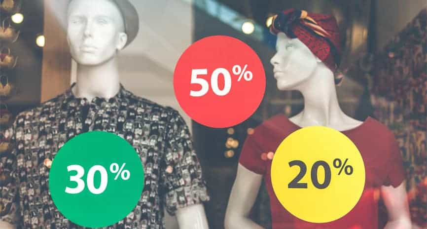 Promoções de roupas com descontos de até 50% na loja de moda.